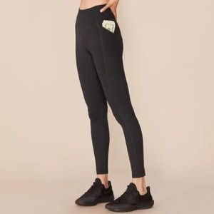 NEW! Girlfriend Collective Black Compressive Pocket High Rise Legging in Black